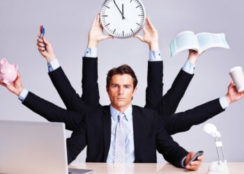 Tạo dựng mối quan hệ